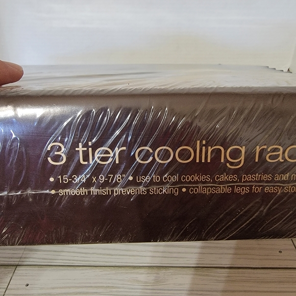 Kitchen Living 3 Tier Cooling/Baking Rack Collapsible Non Stick Finish - Picture 3 of 7